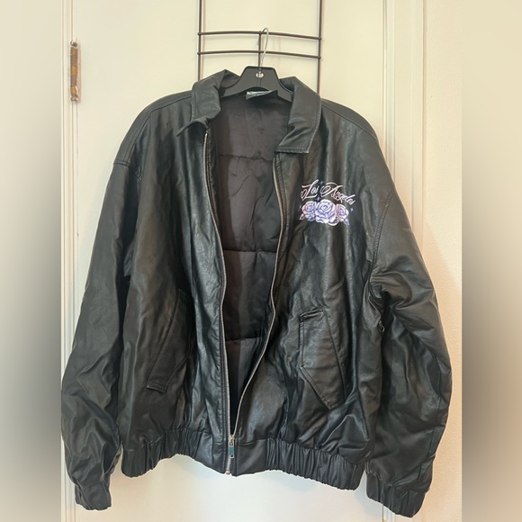 Forever 21 Other - Forever 21 Black Bomber Jacket with Classic Design